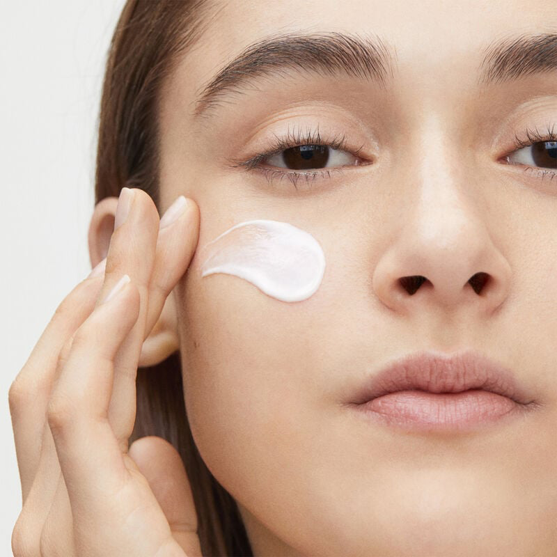 کرم دور چشم لیفت شیسیدو Vital Perfection