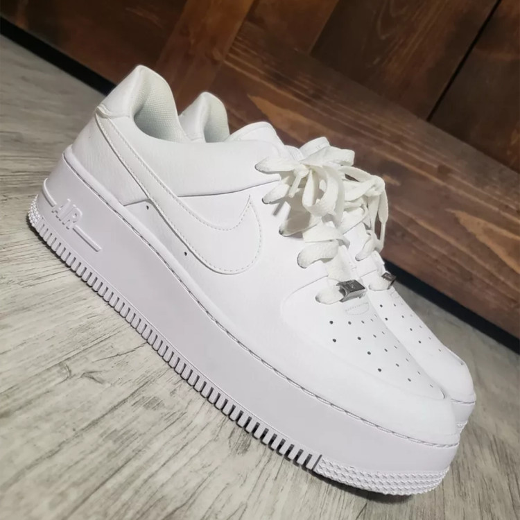 کفش زنانه نایکی مدل Nike Air Force 1 Sage Low AR5339