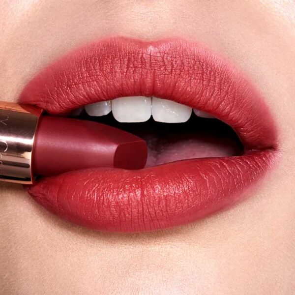 رژ لب جامد شارلوت تیلبری Charlotte Tilbury رنگ Walk of No Shame