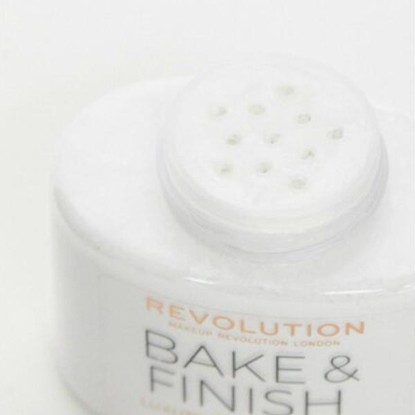 پودر بيک رولوشن Revolution BAKE Withe